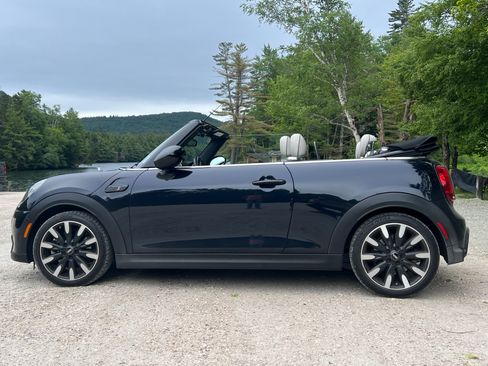 Used 2022 MINI Cooper S w/ Driver Assistance Package FWD image 18
