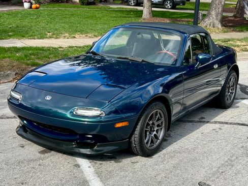 Used 1997 MAZDA MX-5 Miata image 5