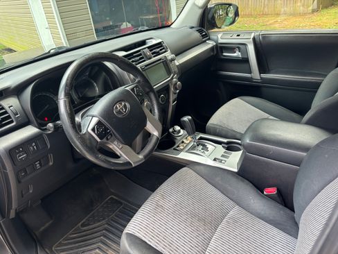 Used 2016 Toyota 4Runner 4WD image 5