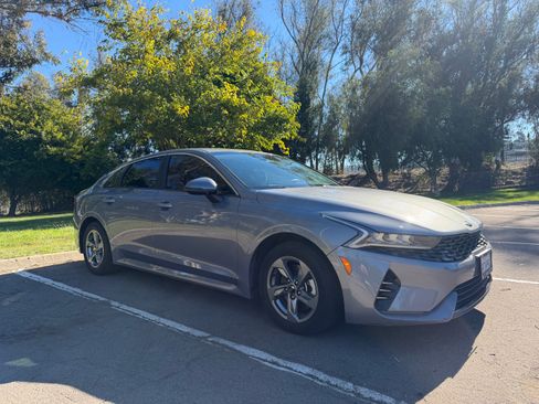 Used 2021 Kia K5 LXS image 9