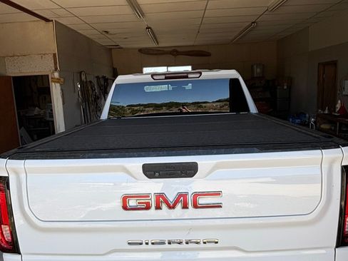 Used 2021 GMC Sierra 1500 SLT w/ X31 Off-Road Package image 2