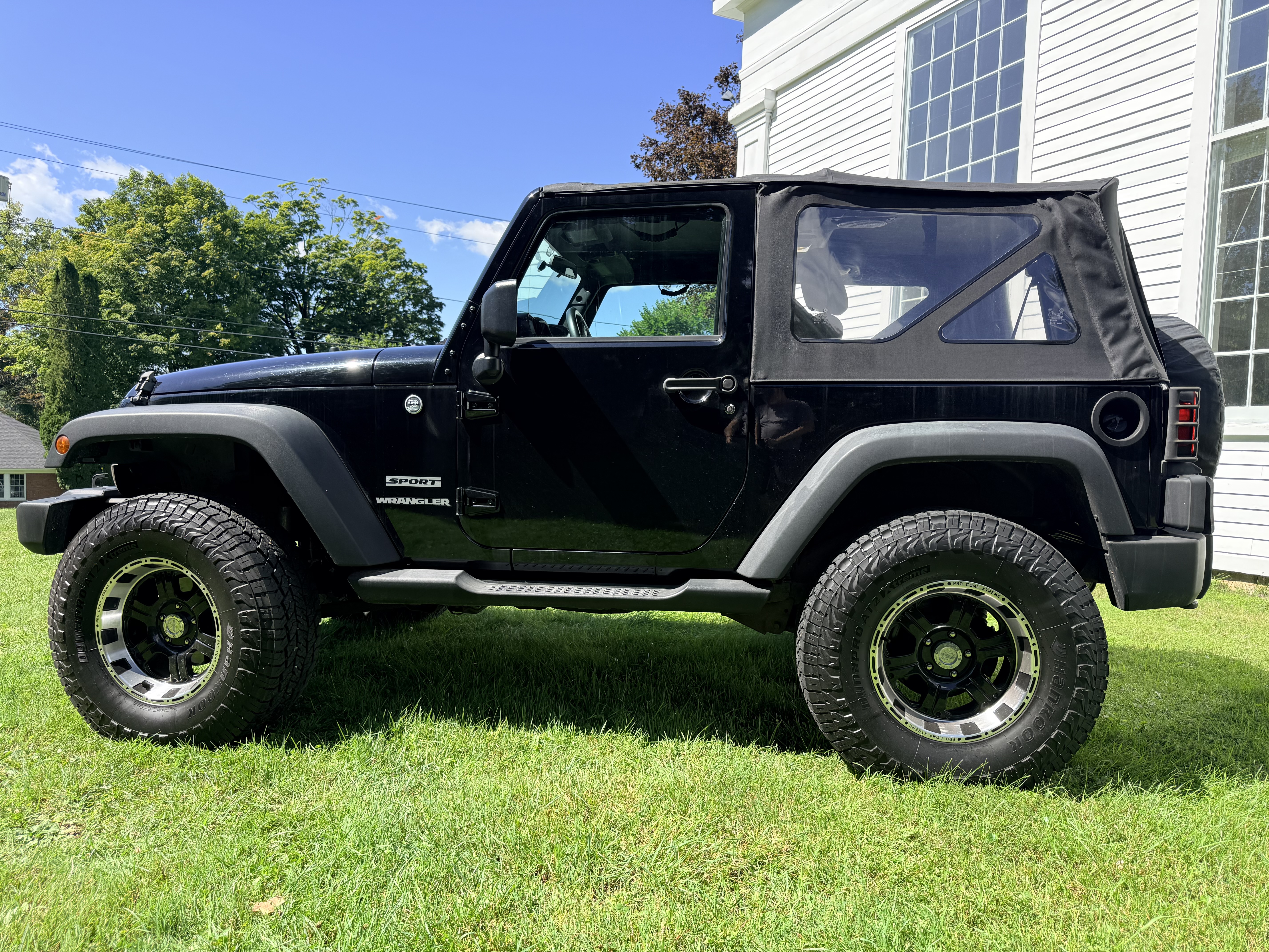 Used 2011 Jeep Wrangler Sport AWD/4WD image 5