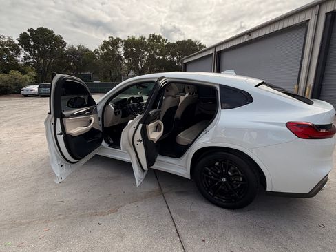 Used 2019 BMW X4 xDrive30i w/ M Sport Package 2 image 16