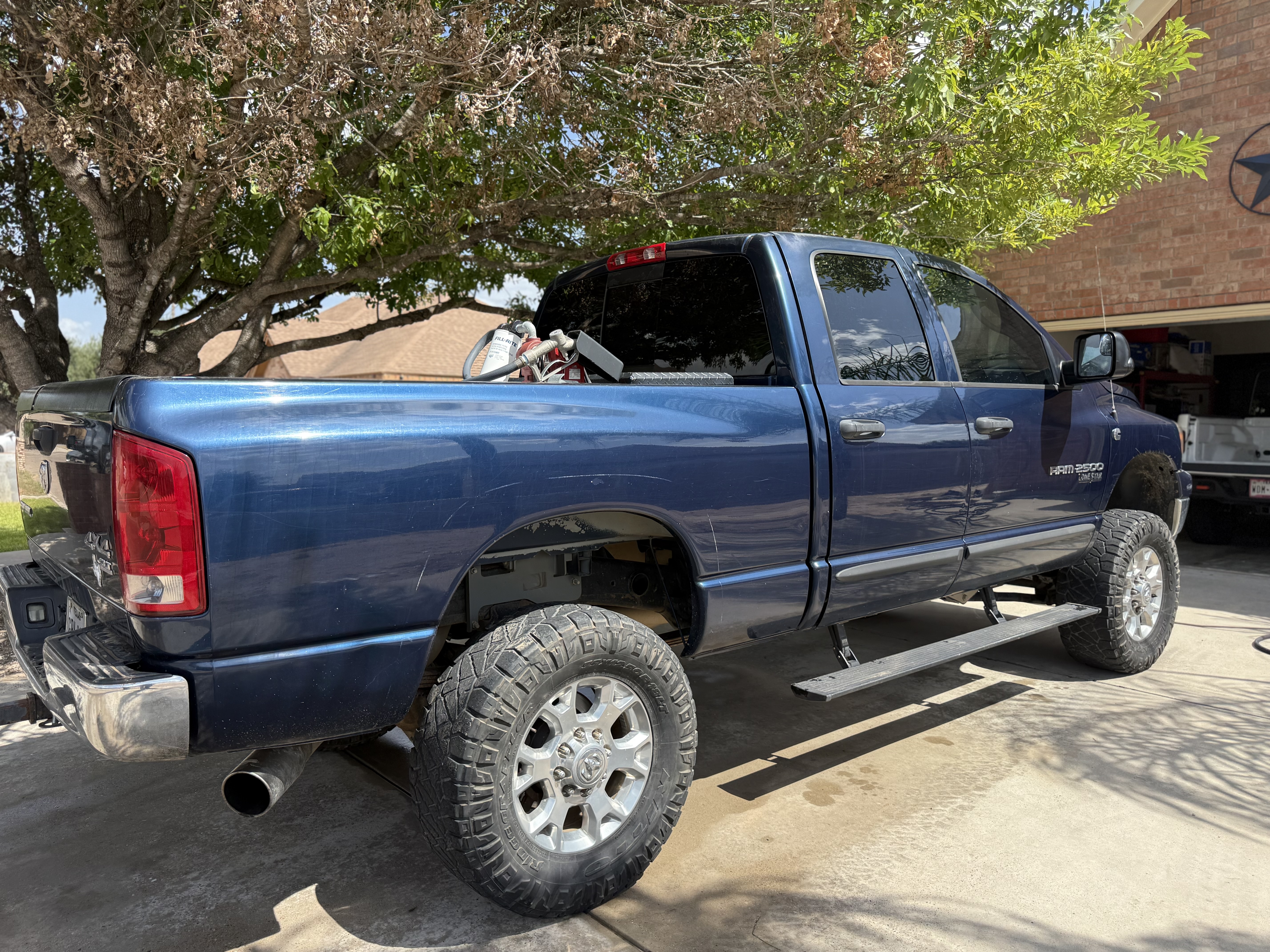 Used 2006 Dodge Ram 2500 Truck SLT AWD/4WD image 4