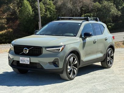 Used 2025 Volvo XC40 B5 Ultra