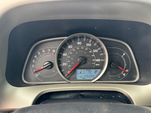 Used 2015 Toyota RAV4 LE image 12