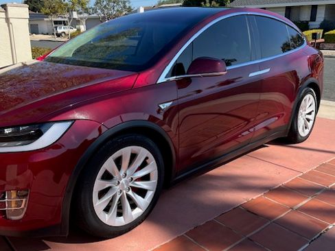 Used 2016 Tesla Model X Performance image 9