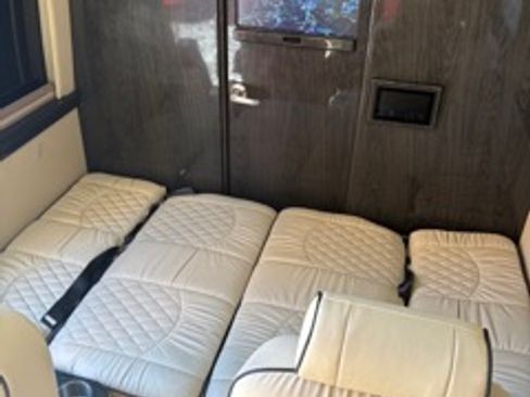 Used 2021 Mercedes-Benz Sprinter 2500 image 19