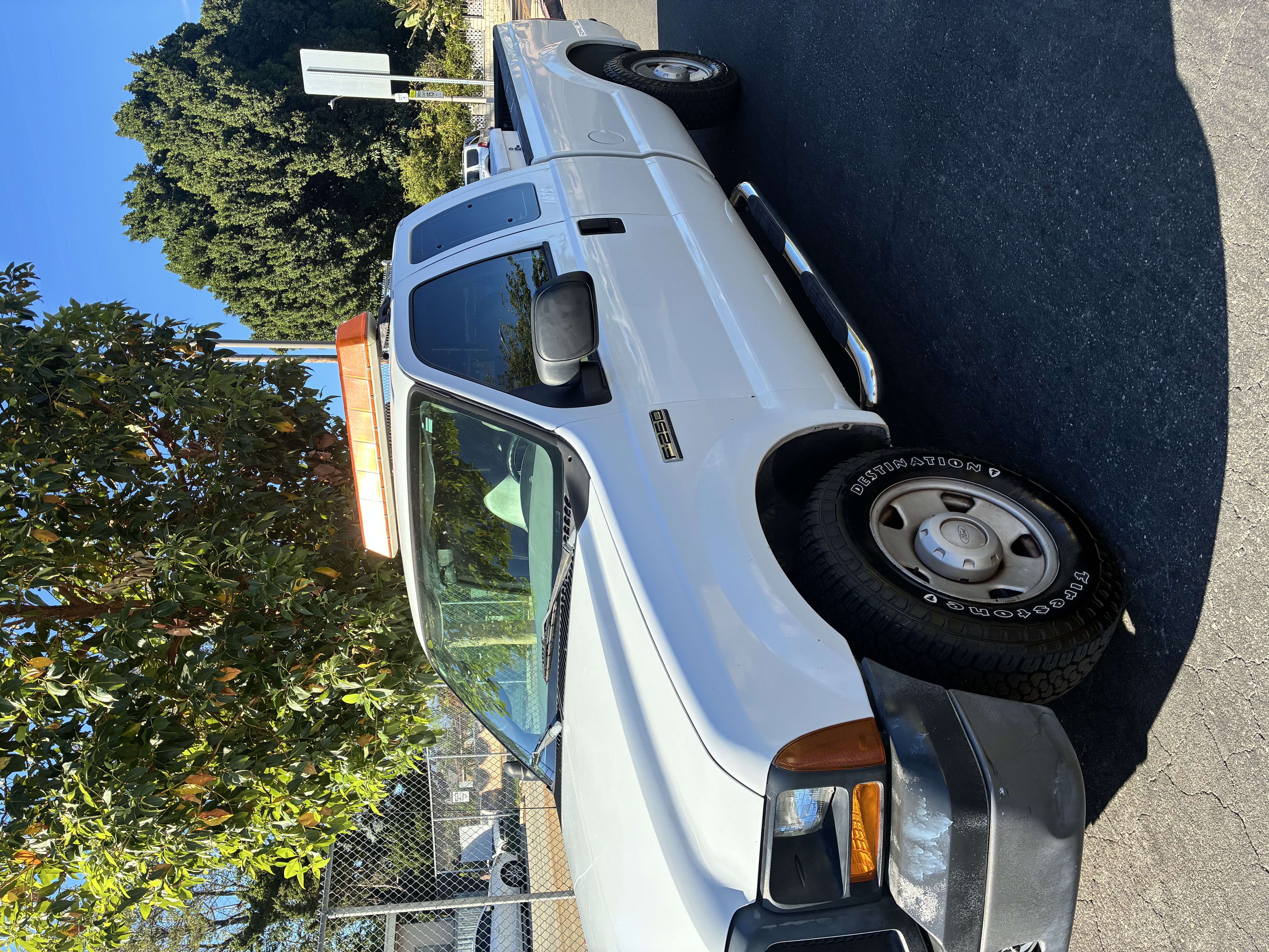 Used 2006 Ford F250 XL RWD image 4