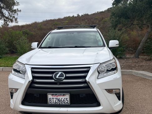 Used 2017 Lexus GX 460 Luxury AWD/4WD image 5