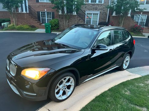 Used 2013 BMW X1 xDrive28i image 2