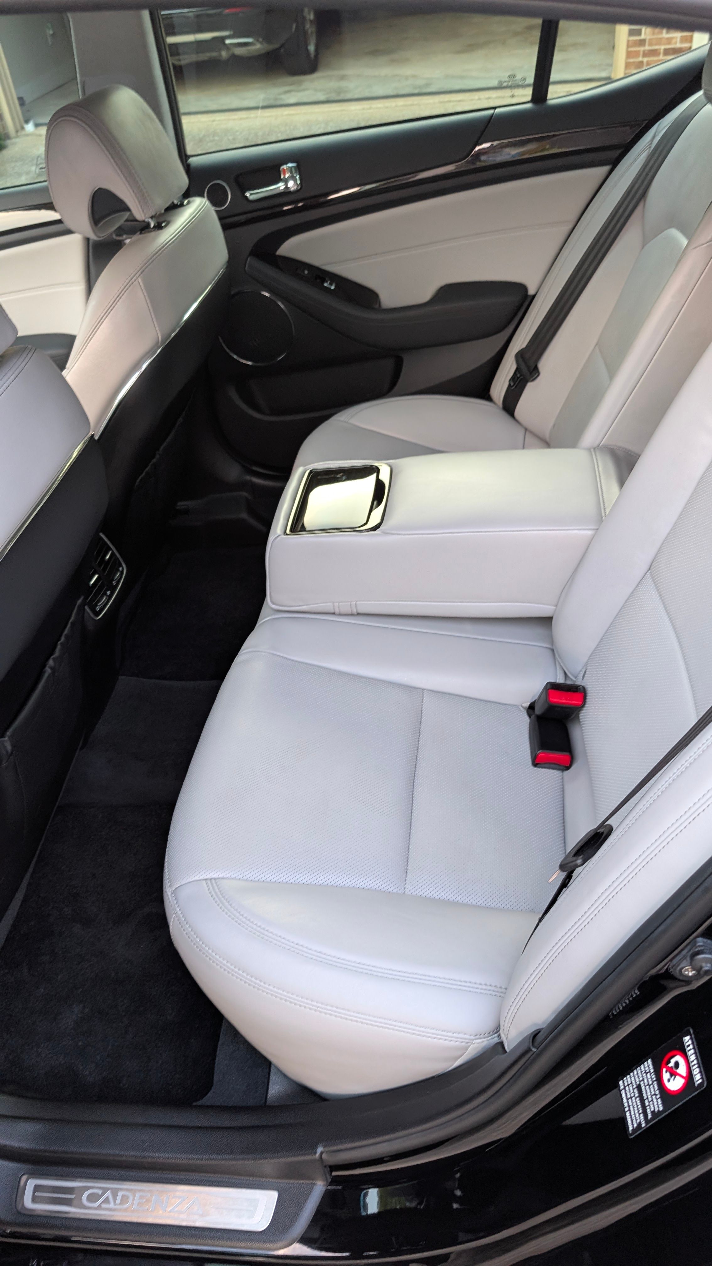 Used 2014 Kia Cadenza Limited FWD image 23