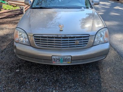 Used 2000 Cadillac De Ville Sedan w/ Comfort/Convenience Pkg