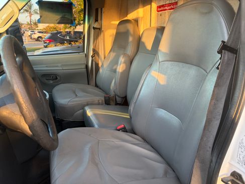 Used 2007 Ford E-450 and Econoline 450 RWD image 6