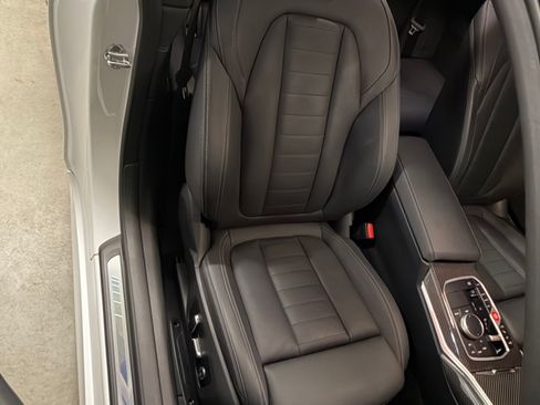 Used 2025 BMW 440i xDrive Coupe w/ Premium Package image 18