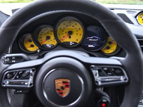 Used 2019 Porsche 911 Carrera T image 13
