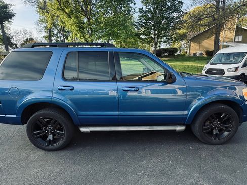Used 2010 Ford Explorer Limited AWD/4WD image 2