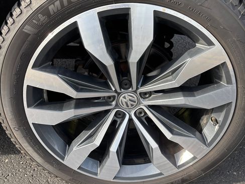 Used 2019 Volkswagen Atlas SEL Premium image 9