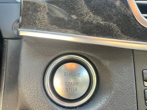 Used 2015 Mercedes-Benz E 350 Sedan image 25
