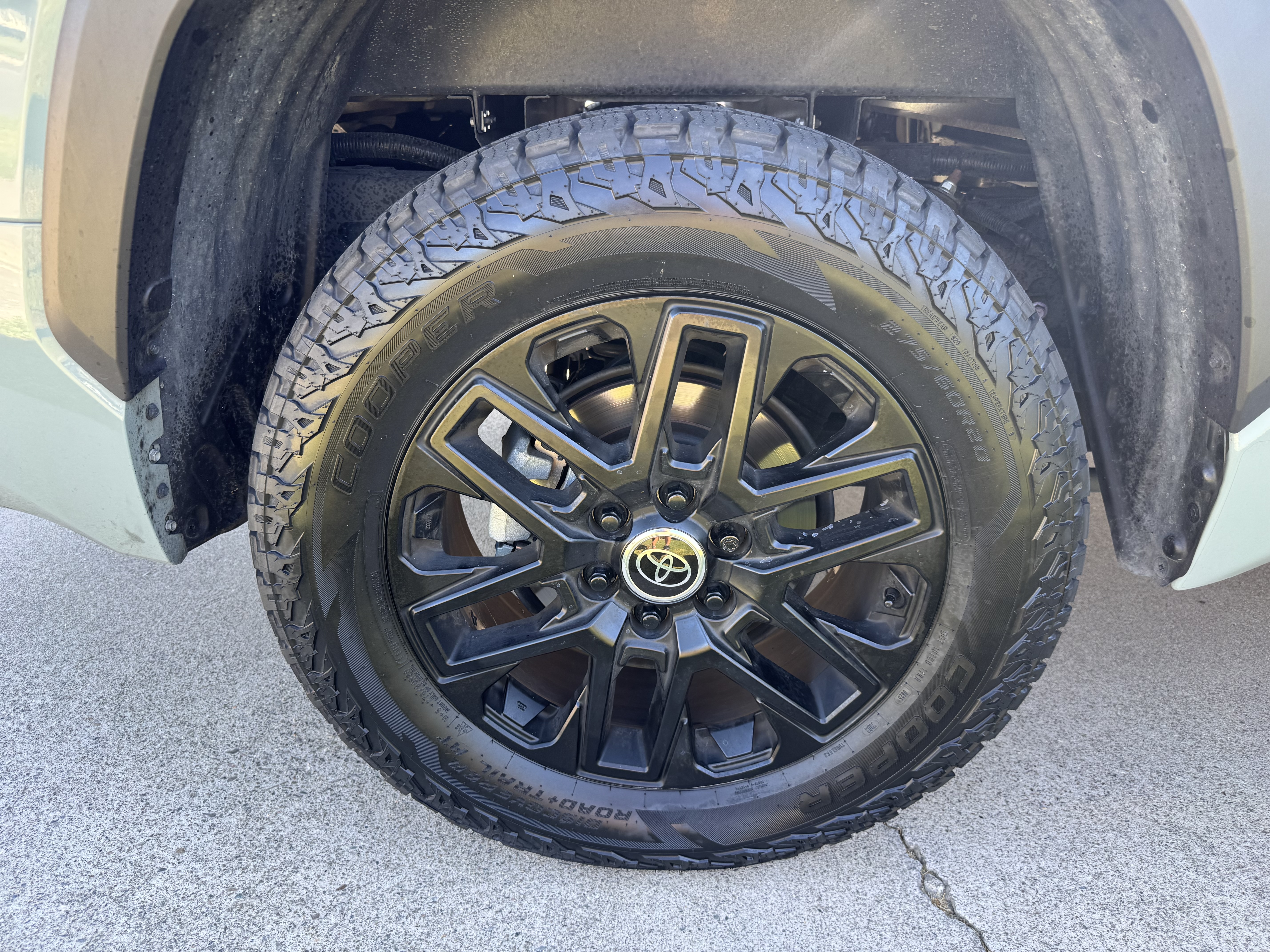 Used 2024 Toyota Tundra Limited AWD/4WD image 20