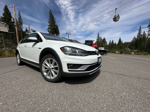 Used 2019 Volkswagen Golf Alltrack S AWD/4WD image 18