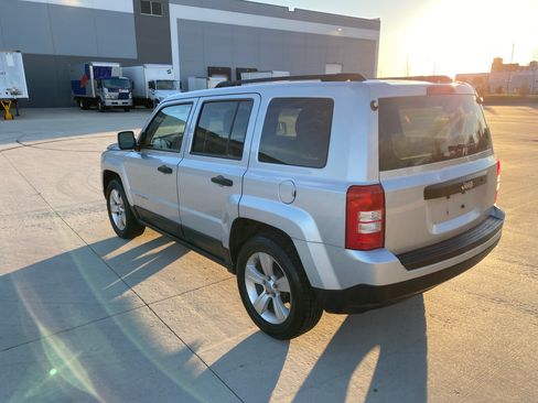 Used 2012 Jeep Patriot Sport w/ Tire & Wheel Group image 5