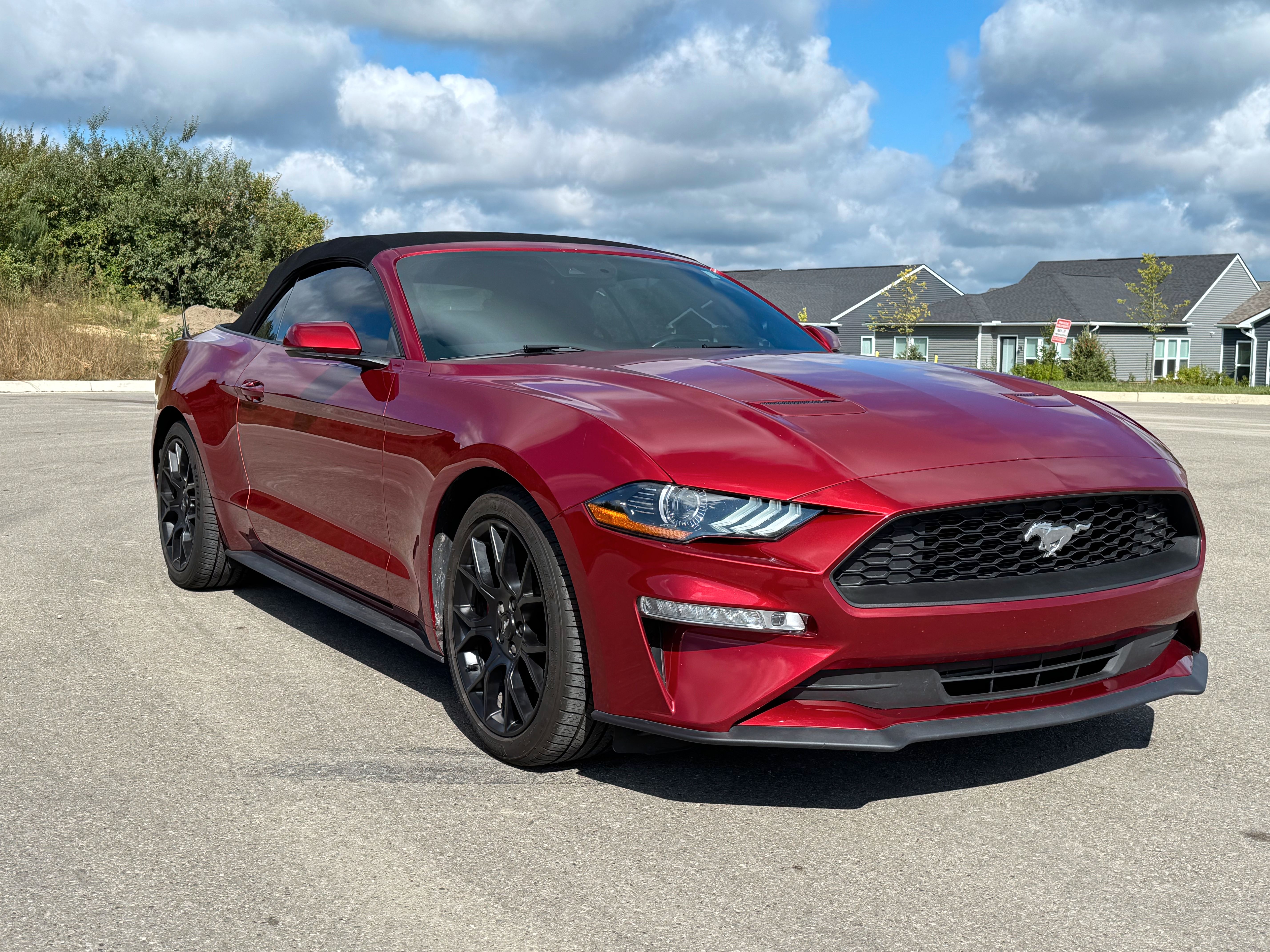 Used 2018 Ford Mustang Premium w/ Ecoboost Performance Package RWD image 6