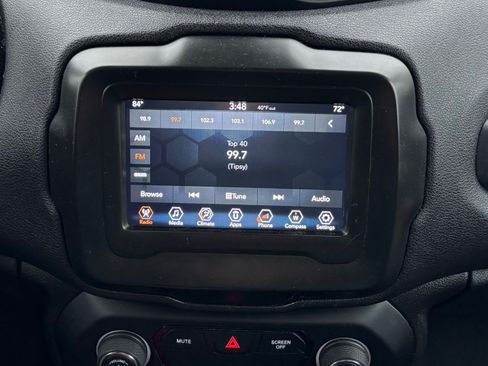 Used 2018 Jeep Renegade Altitude image 6