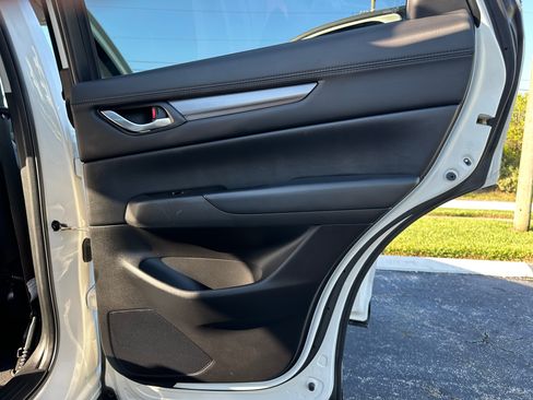 Used 2019 MAZDA CX-5 Touring FWD image 24