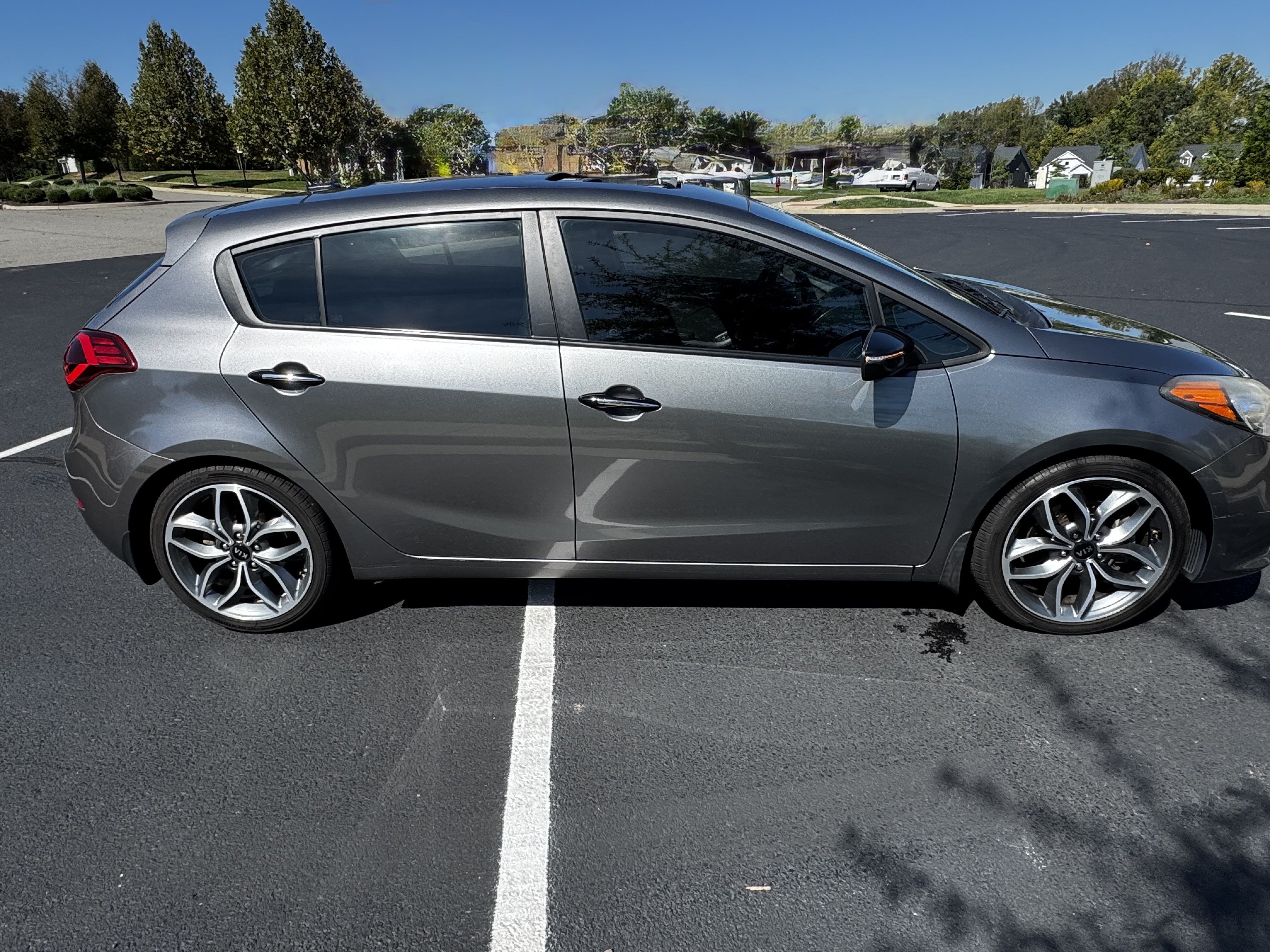 Used 2015 Kia Forte SX w/ SX Premium Package FWD image 2