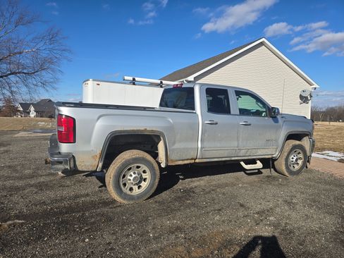 Used 2015 GMC Sierra 2500 SLE image 4