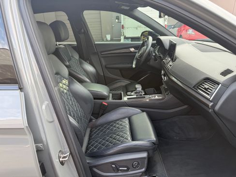 Used 2021 Audi SQ5 Premium Plus w/ Premium Plus Package AWD/4WD image 9