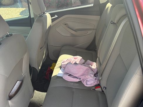 Used 2018 Ford Escape SE w/ SE Sync 3 Package FWD image 12