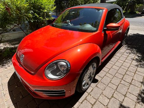 Used 2017 Volkswagen Beetle 1.8T S FWD image 15