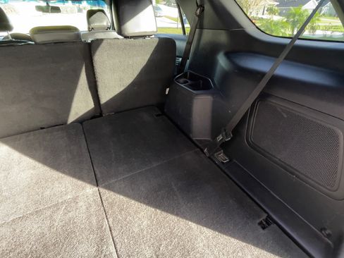 Used 2016 Ford Explorer Limited image 6