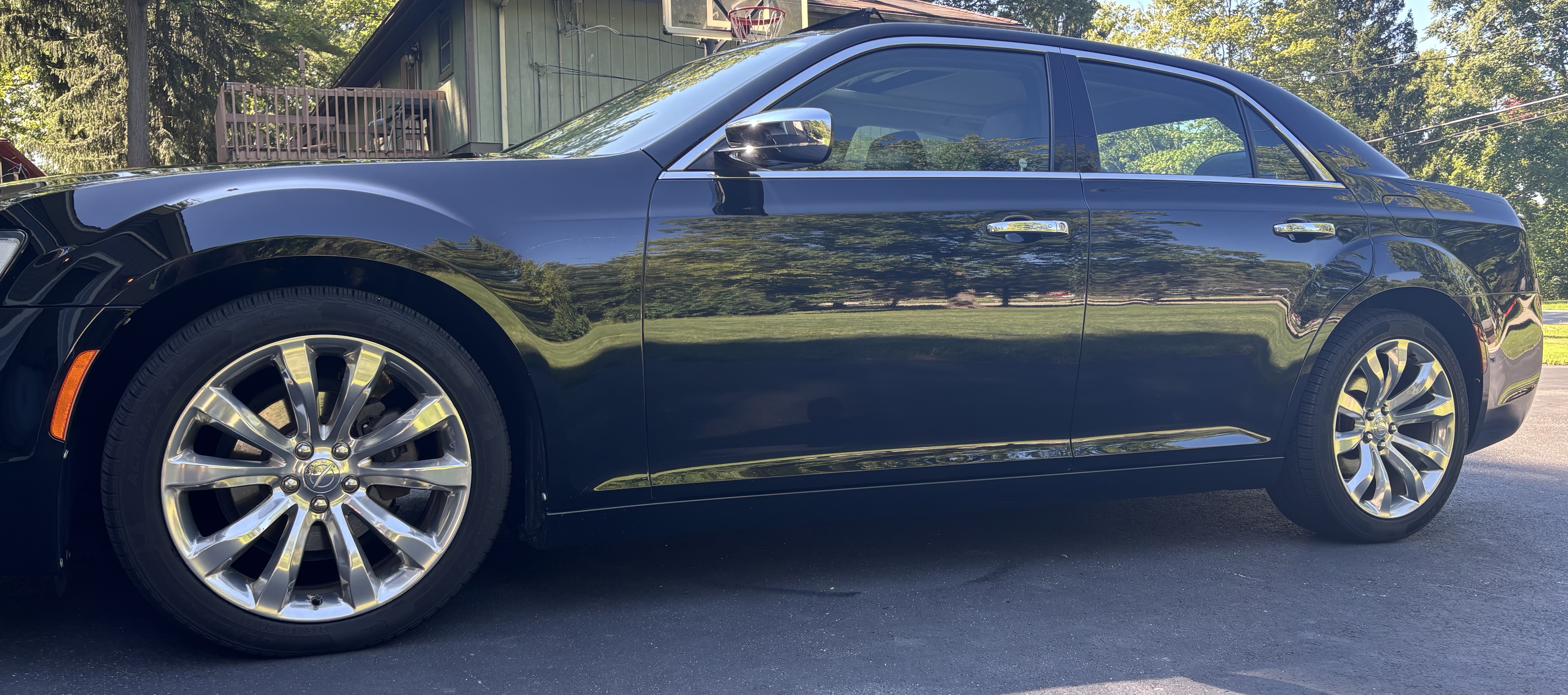 Used 2020 Chrysler 300 Limited RWD image 11