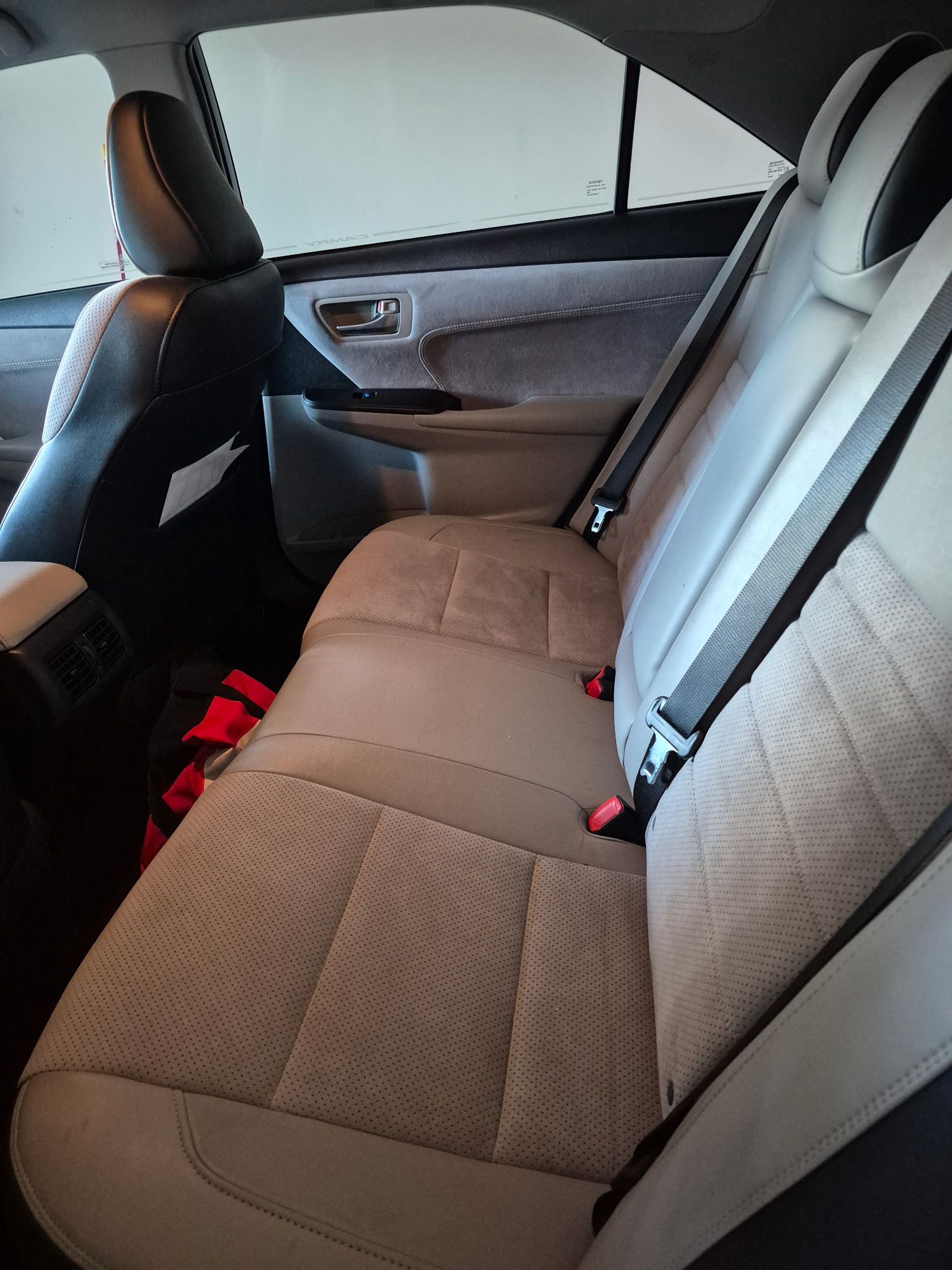 Used 2016 Toyota Camry XSE FWD image 1