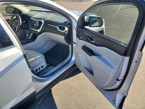 Used 2017 GMC Acadia SLT image 19