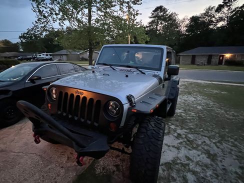 Used 2013 Jeep Wrangler Sport w/ Connectivity Group image 10