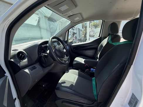 Used 2017 Nissan NV200 SV w/ Technology Package FWD image 8