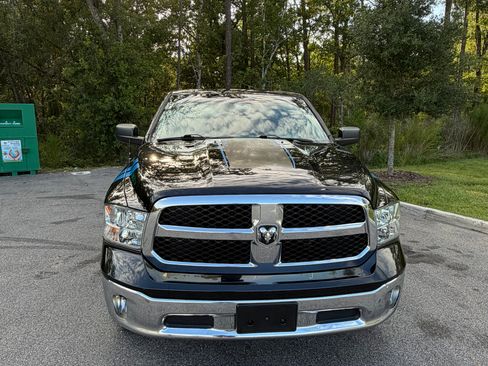 Used 2019 RAM 1500 ST w/ SXT Plus Group AWD/4WD image 4