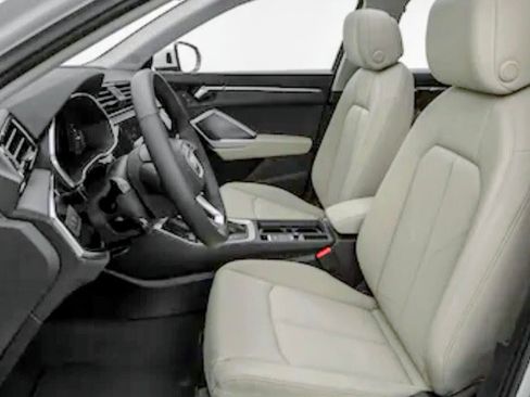 Used 2021 Audi Q3 2.0T Premium Plus w/ Premium Plus Package image 4