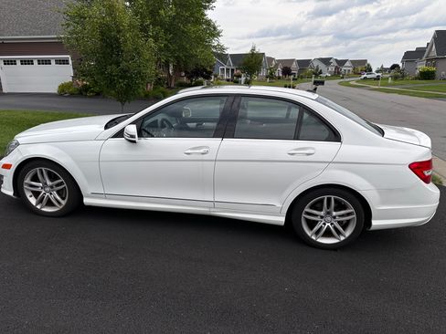 Used 2014 Mercedes-Benz C 300 4MATIC Sedan image 6