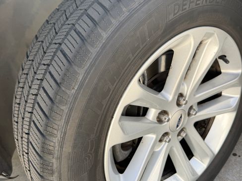 Used 2014 Ford Explorer XLT w/ Equipment Group 202A FWD image 17