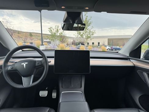 Used 2022 Tesla Model Y Performance AWD/4WD image 11