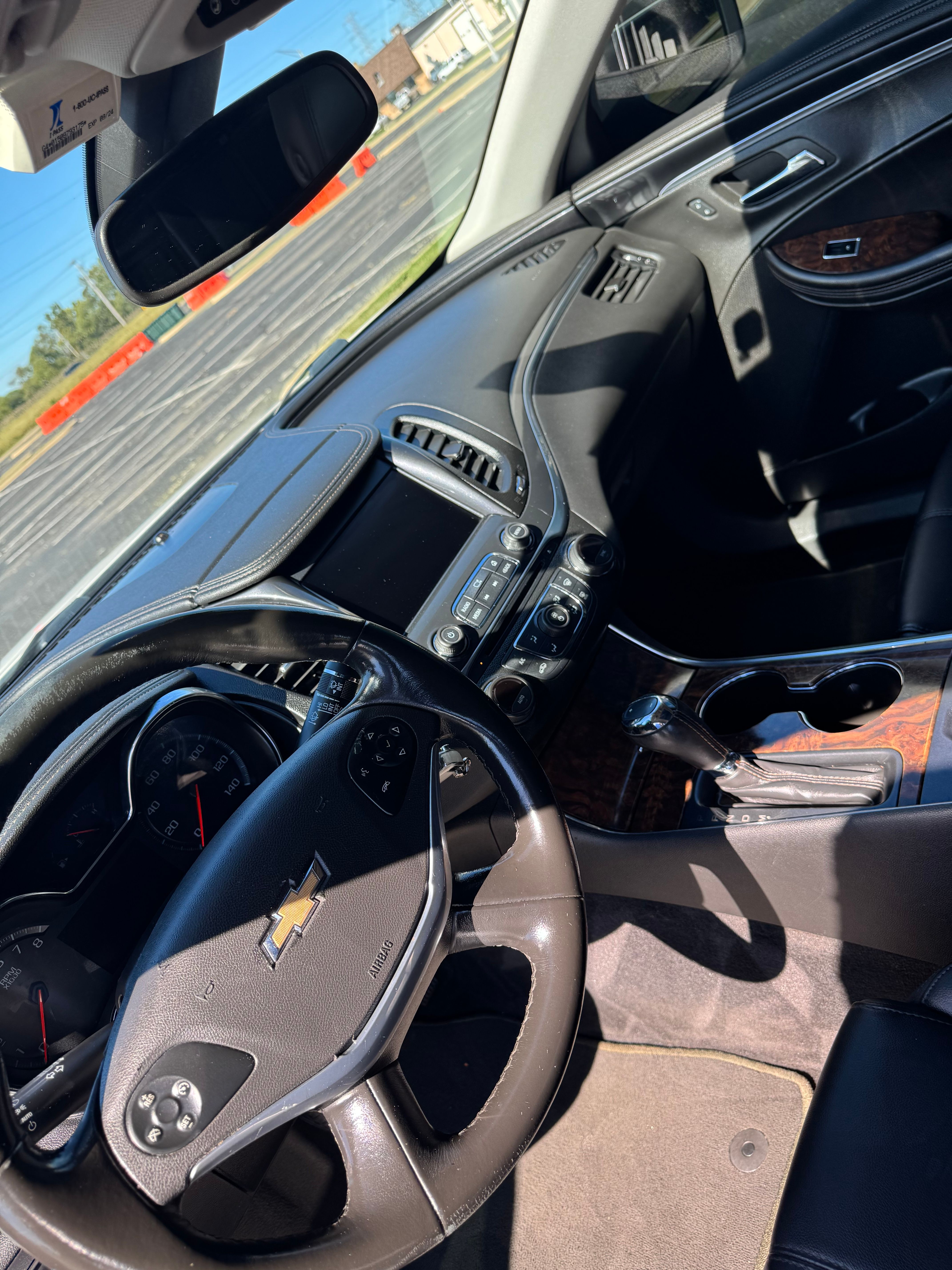Used 2014 Chevrolet Impala LT w/ Convenience Package FWD image 9