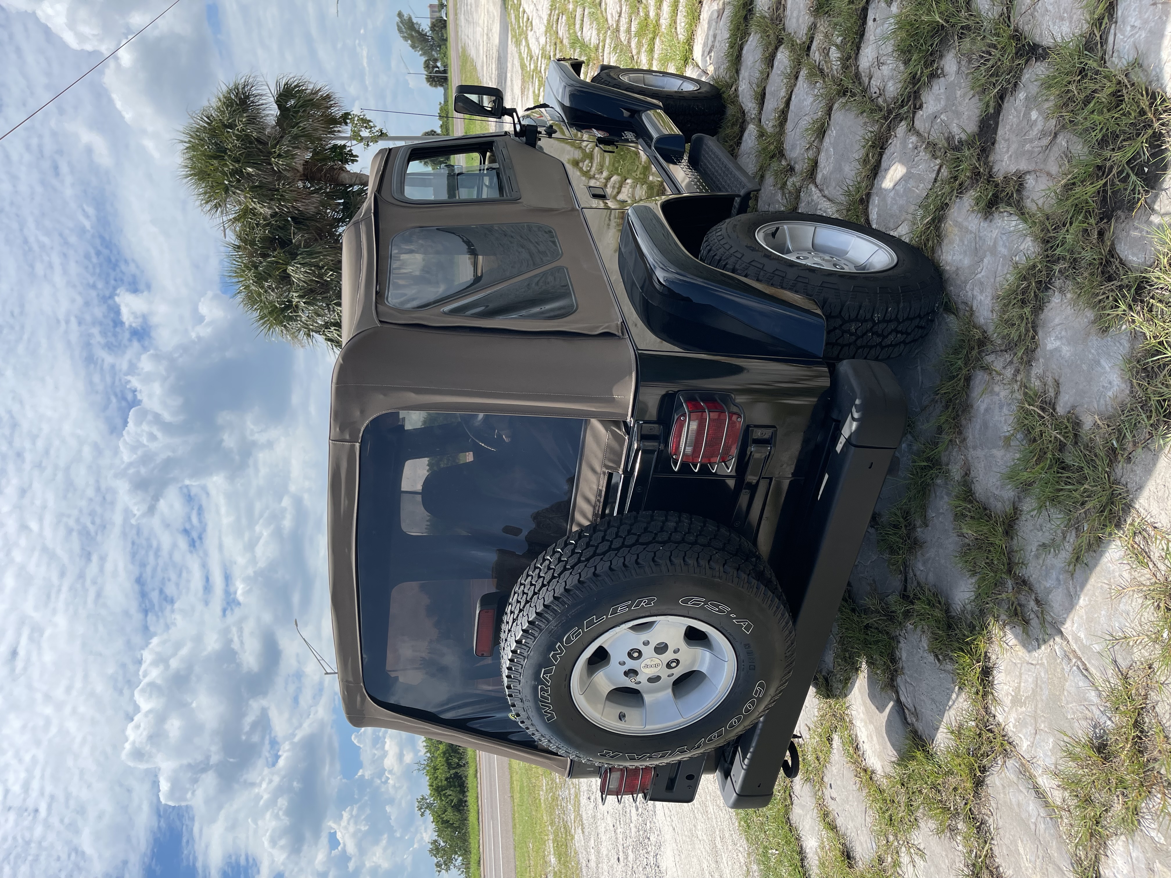 Used 1999 Jeep Wrangler Sahara AWD/4WD image 8