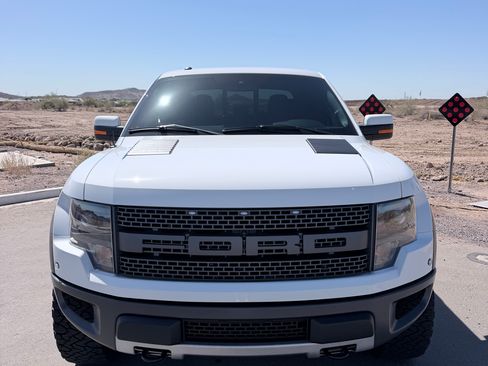 Used 2014 Ford F150 Raptor w/ Equipment Group 801A Luxury AWD/4WD image 6