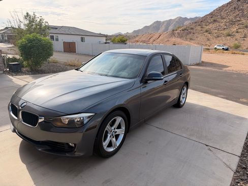 Used 2014 BMW 328i Sedan RWD image 4
