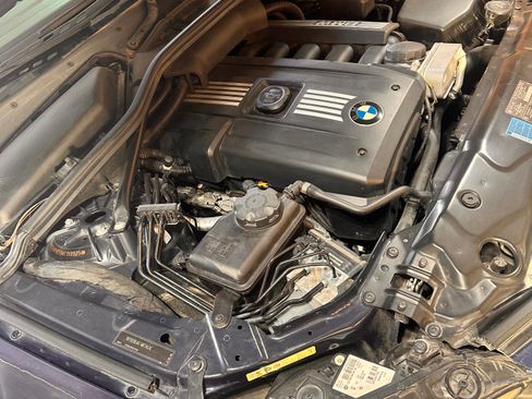 Used 2010 BMW 528i xDrive Sedan image 16